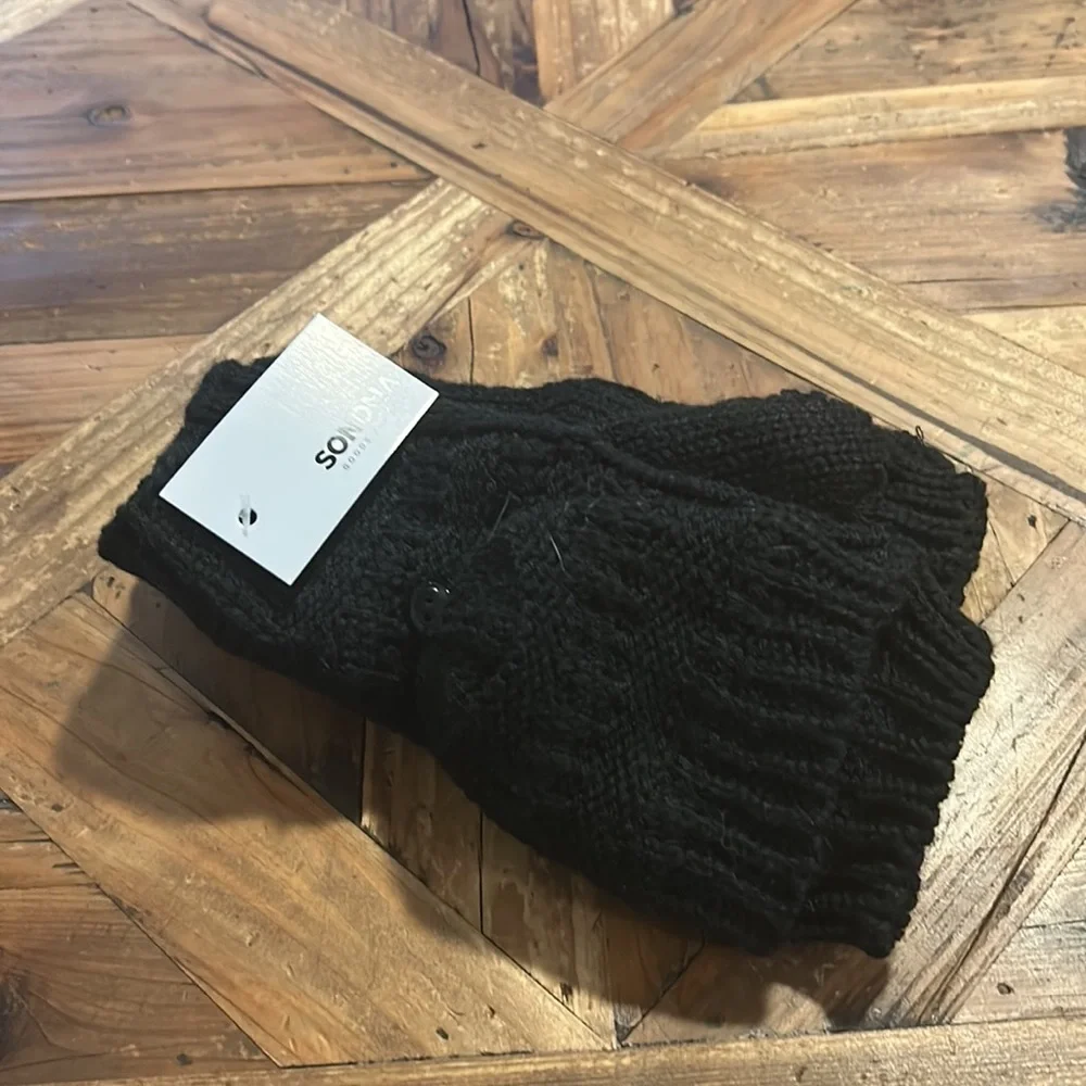 Sonoma black gloves / open fingers mittens